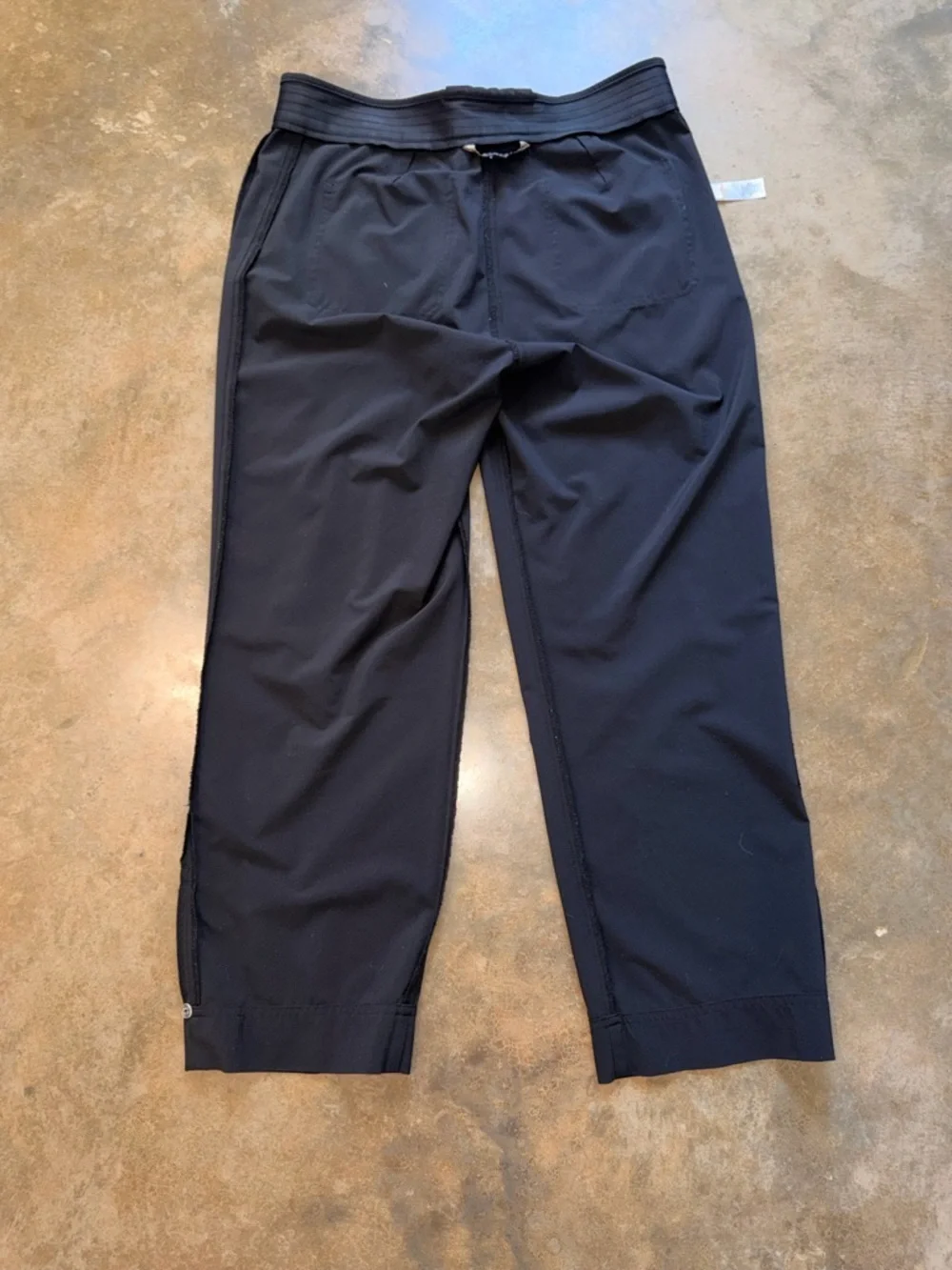 Athleta Women’s Black Straight-Leg Pants - NWOT - Size 6 - Picture 7 of 10